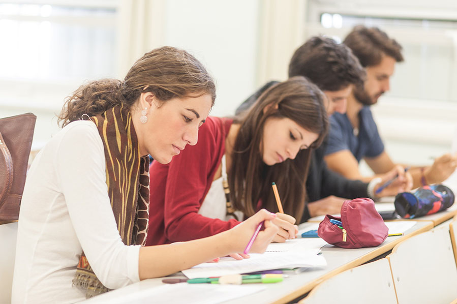 Estudiantes en Universidad