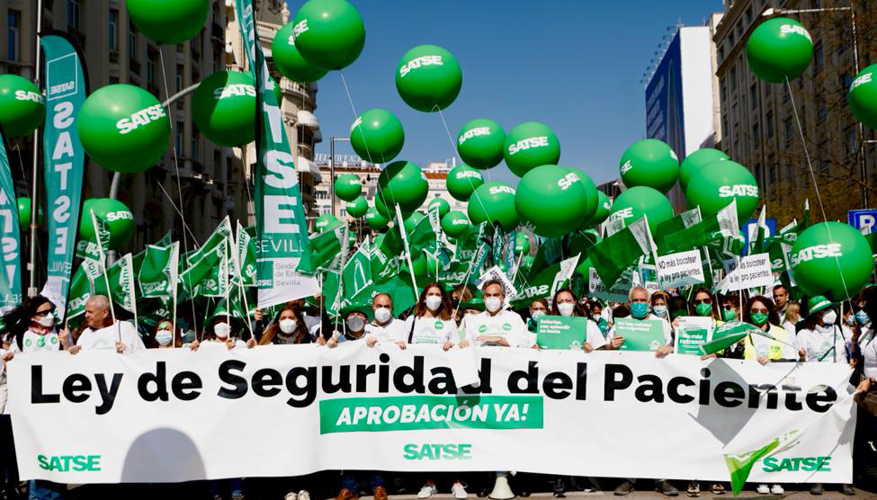 Nueva concentración de SATSE en el Congreso para exigir la aprobación de la Ley de Seguridad del Paciente 