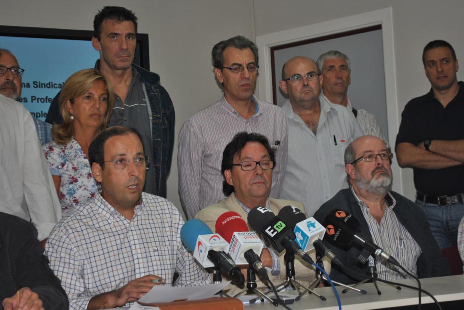 Rueda de prensa tras la reunión de la Plataforma Sindical y de Asociaciones Profesionales de Empleadas y Empleados Públicos
