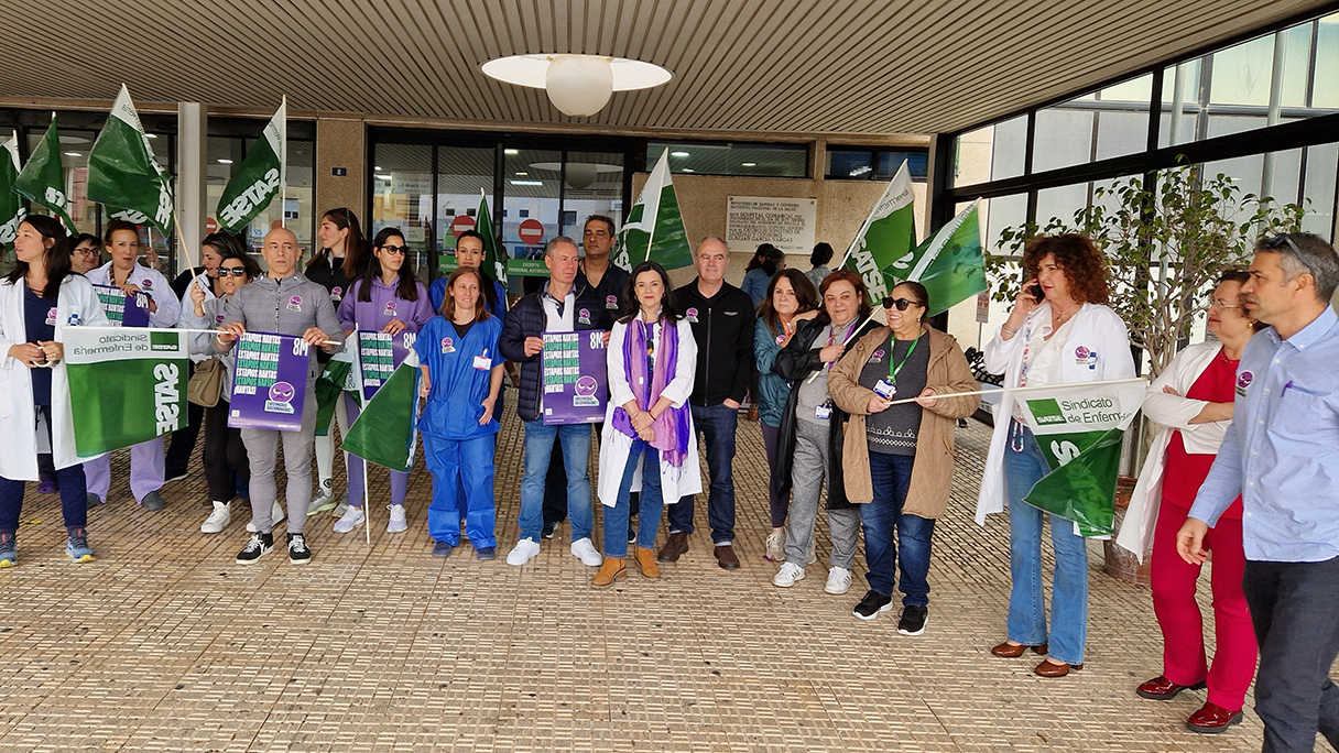 Concentración de SATSE en Melilla durante el 8M, Día Internacional de la Mujer 2024