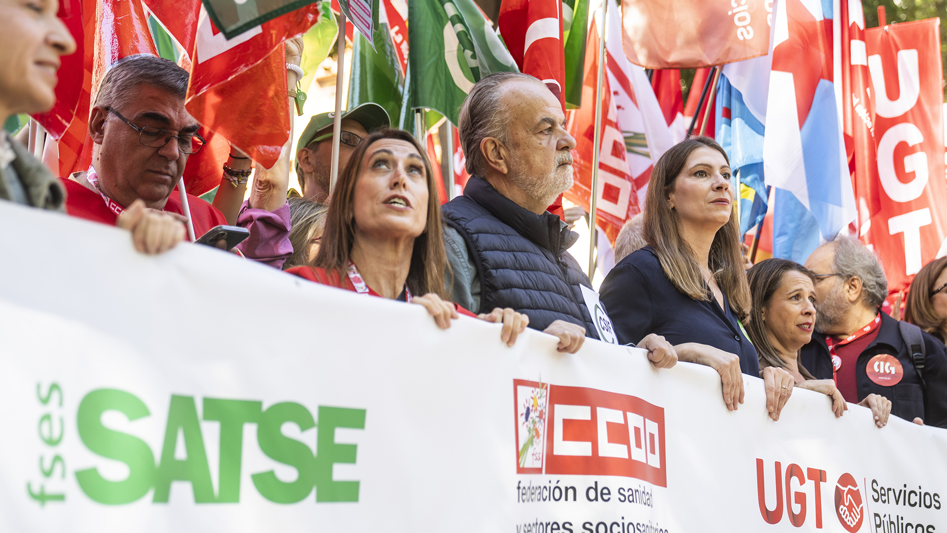 Alrededor de 10.000 profesionales de la Sanidad pública nos hemos manifestado, frente al Ministerio de Sanidad, para reclamar un Estatuto para Avanzar